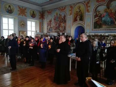 В Казанском храме села Константиново отслужили панихиду по Сергею Есенину