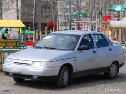 У нерадивого отца из Рязани за долги арестовали автомобиль