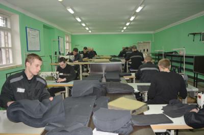 Новый цех рязанской ИК-6 получил крупный заказ на изготовление костюмов сварщиков