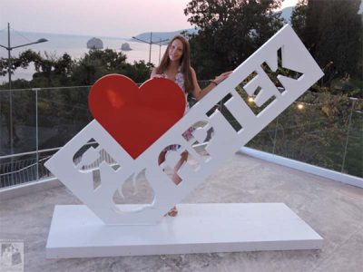 Чемпионка мира по пауэрлифтингу из Кораблино побывала в «Артеке»