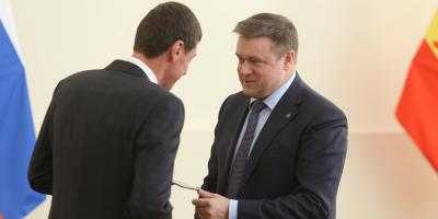 Николай Любимов вручил удостоверение новому бизнес-омбудсмену Рязанской области
