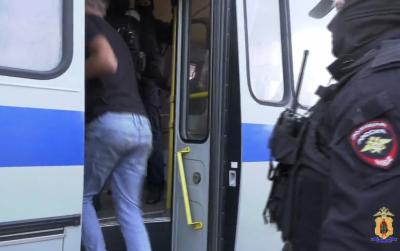 После рейда в Дягилево в полицию доставили более сотни цыган