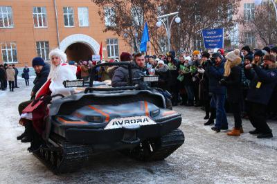 К рязанским студентам императрицу Елизавету привезла радиоуправляемая карета