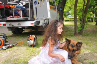 Маленьких рязанцев сфотографировали с Гаем