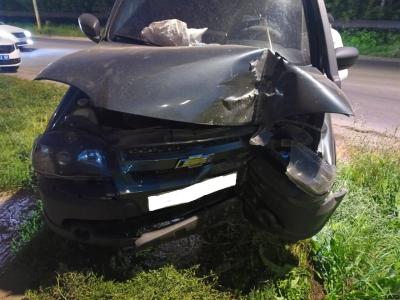 В Рязани Chevrolet-Niva врезалась в столб, пострадали двое детей и двое взрослых