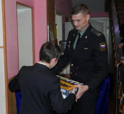 Судебные приставы порадовали юных рязанцев из Шереметьево-Песочинского детского дома