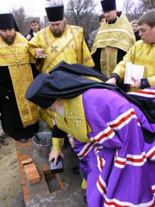 Заложен камень в основание храма в честь святого праведного Иоанна Кронштадтского