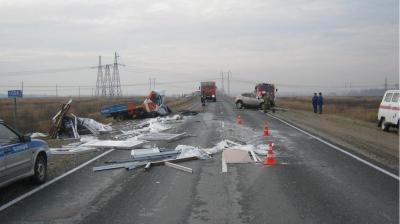 Три человека погибло при лобовом столкновении автомобилей в Скопинском районе