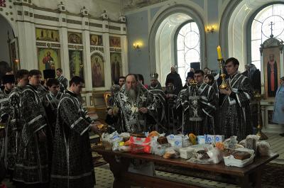Рязанский митрополит освятил хлеб и соль