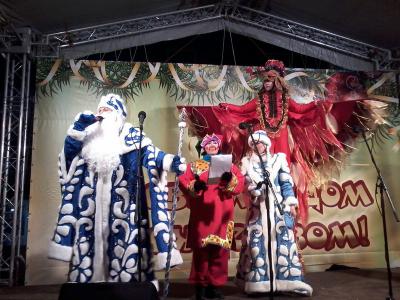 По Рязани прошли парадом Деды Морозы и Снегурочки