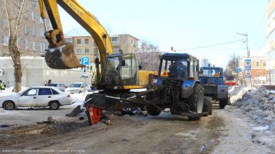 Попавшим в зону отключения воды рязанцам могут доставить питьевую воду спасатели