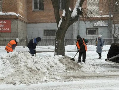 Рязанские коммунальщики работают круглосуточно из-за снегопада