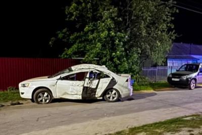 Под Рязанью скончался пассажир Mitsubishi Lancer, который врезался в дерево