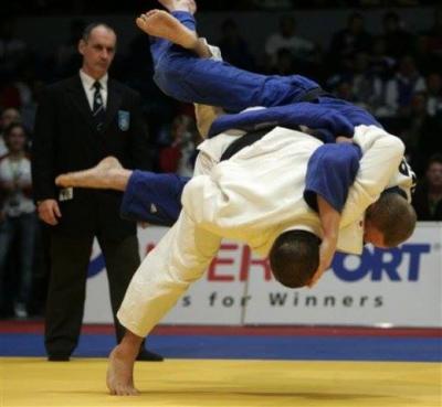 Юным рязанским дзюдоистам показали мастерство владения приёмами борьбы