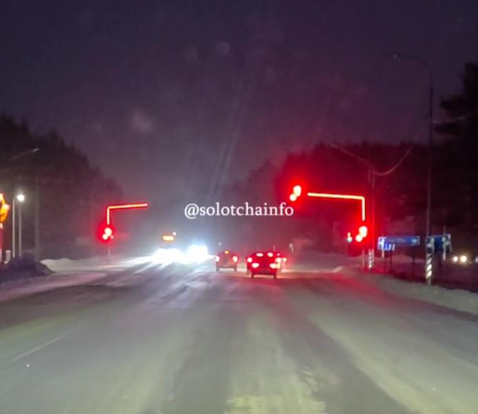 На Солотчинском шоссе напротив посёлка «Снегири» начал работать новый светофор