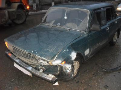 «Пятёрка» въехала в Volkswagen на улице Нахимова