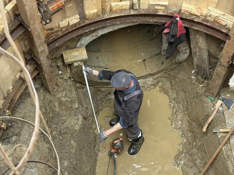 В Рязани продолжают чинить обрушившийся коллектор в Московском районе