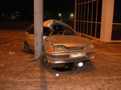 ВАЗ-2114 «обнял» столб в Рязанском районе