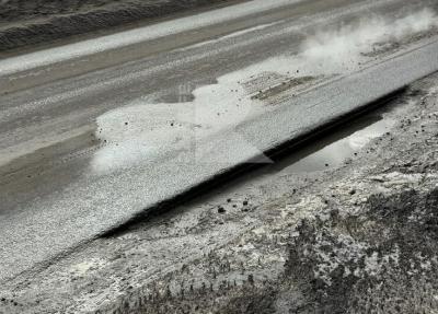 На улице Фирсова в Рязани провалился асфальт