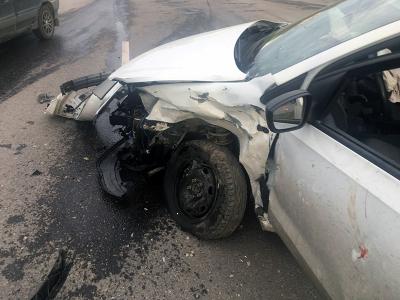 Появились фото с места ДТП на улице Халтурина, где пострадали три человека