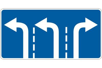 Левый поворот с улицы Дзержинского на Первомайский проспект организуют с двух полос