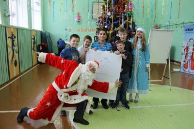 Сотрудники автосалона «Регион 62» устроили праздник для детей Костинской школы-интерната