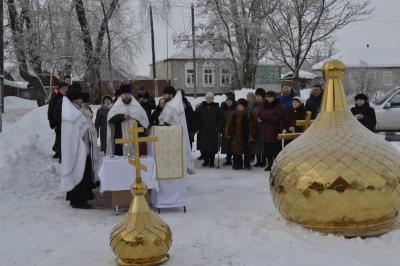 Освящены и установлены купола с крестами на храме пророка Илии села Кораблино