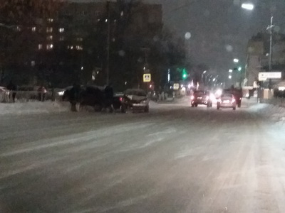В центре Рязани столкнулись две легковушки