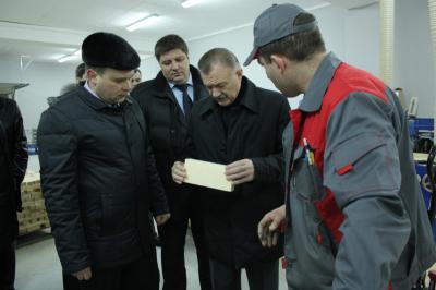 Олег Ковалёв приветствует развитие фанерного производства