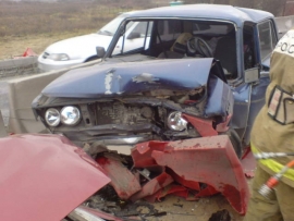 В столкновении Fiat и ВАЗ-2106 под Рыбным пострадали люди