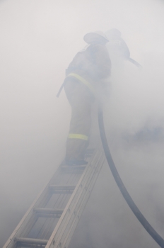 Под Скопином обгорел двухэтажный жилой дом