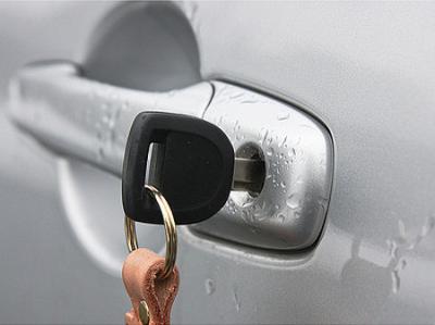 Пьяный кораблинский угонщик оставил машину приятеля в кювете