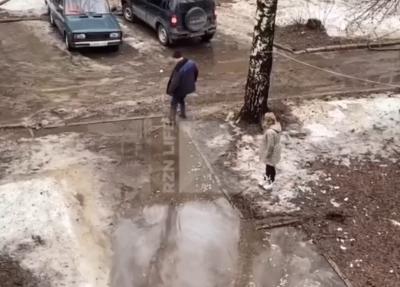 Рязанцы пожаловались на невозможность выйти из подъезда