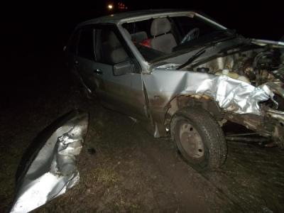 В Захаровском районе ВАЗ-2114 врезался на встречке в иномарку