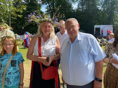 Экс-глава МИД Австрии Карин Кнайсль вновь посетила гусиные бега в Рязанской области