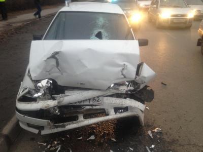 ВАЗ-2114 протаранил маршрутку на Московском шоссе в Рязани