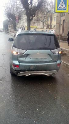 На улице Ленина маршрутка «догнала» Mitsubishi Outlander