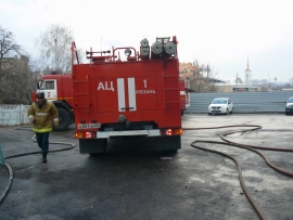 На Первомайском проспекте сгорел Chevrolet Cruze