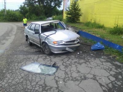 Пьяный водитель не разъехался с забором магазина в Скопине