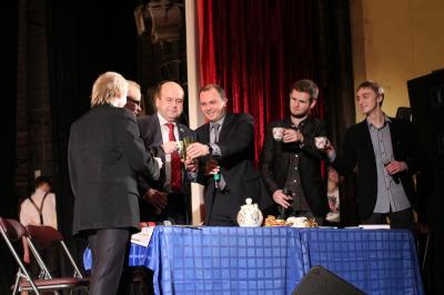 На 75-летие факультета истории и международных отношений РГУ выпили за молодость